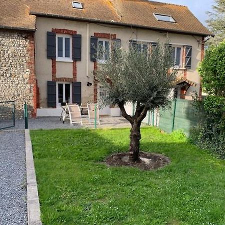 La Maison De L'Olivier Poses Luaran gambar