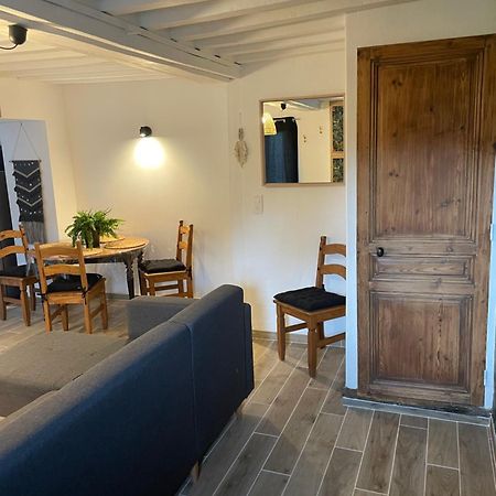 La Maison De L'Olivier Poses Luaran gambar