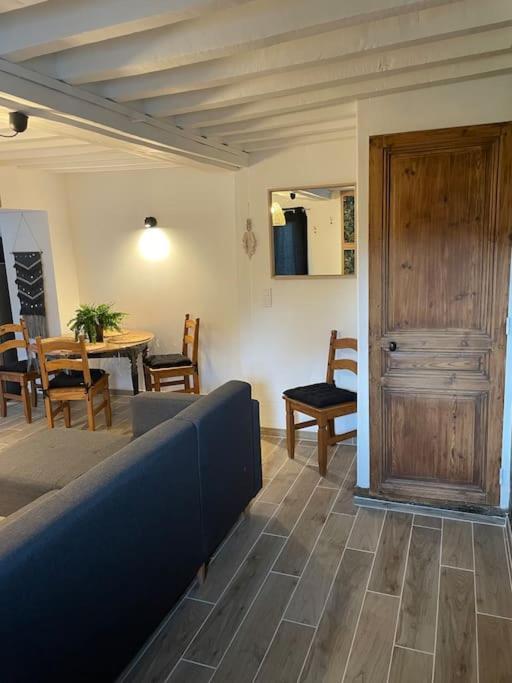 La Maison De L'Olivier Poses Luaran gambar