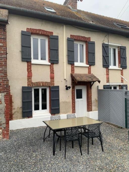 La Maison De L'Olivier Poses Luaran gambar