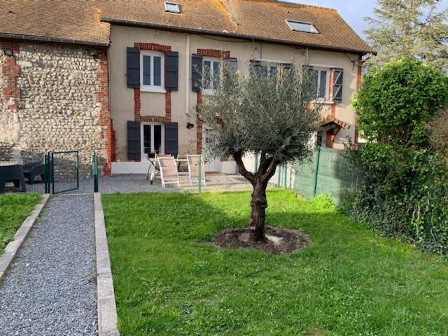 La Maison De L'Olivier Poses Luaran gambar